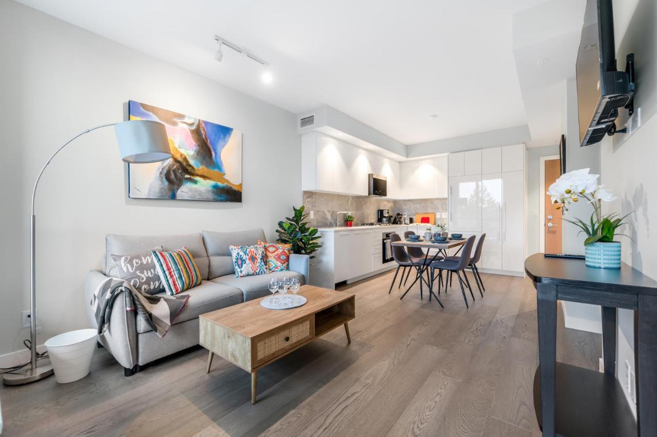 Modern Comfort At Ubc: 1Br Condo Near Campus バンクーバー エクステリア 写真
