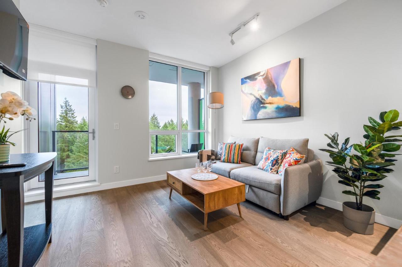 Modern Comfort At Ubc: 1Br Condo Near Campus バンクーバー エクステリア 写真