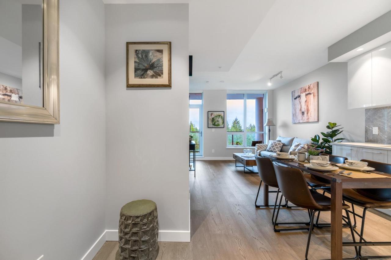 Modern Comfort At Ubc: 1Br Condo Near Campus バンクーバー エクステリア 写真